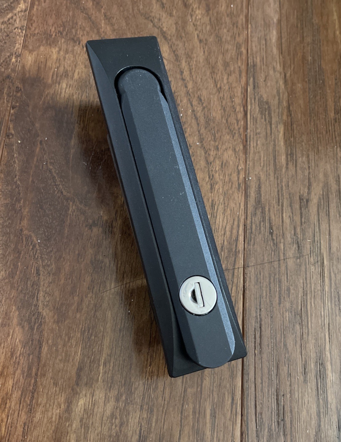 Used Latch Handle Middle Atlantic BGR Series Rack Door Without Key