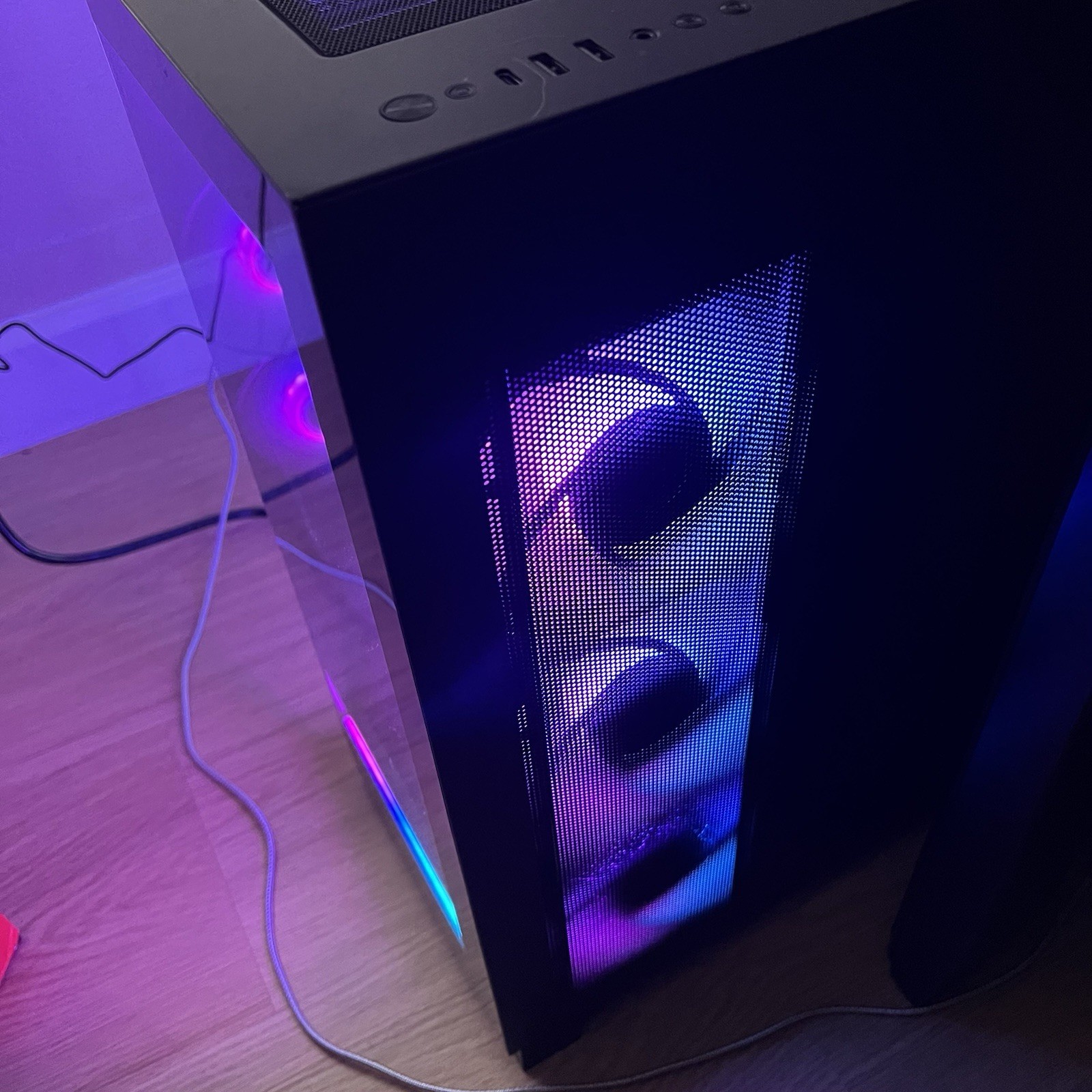 BASICALLY NEW Cyberpower Prebuilt gaming PC Black Case