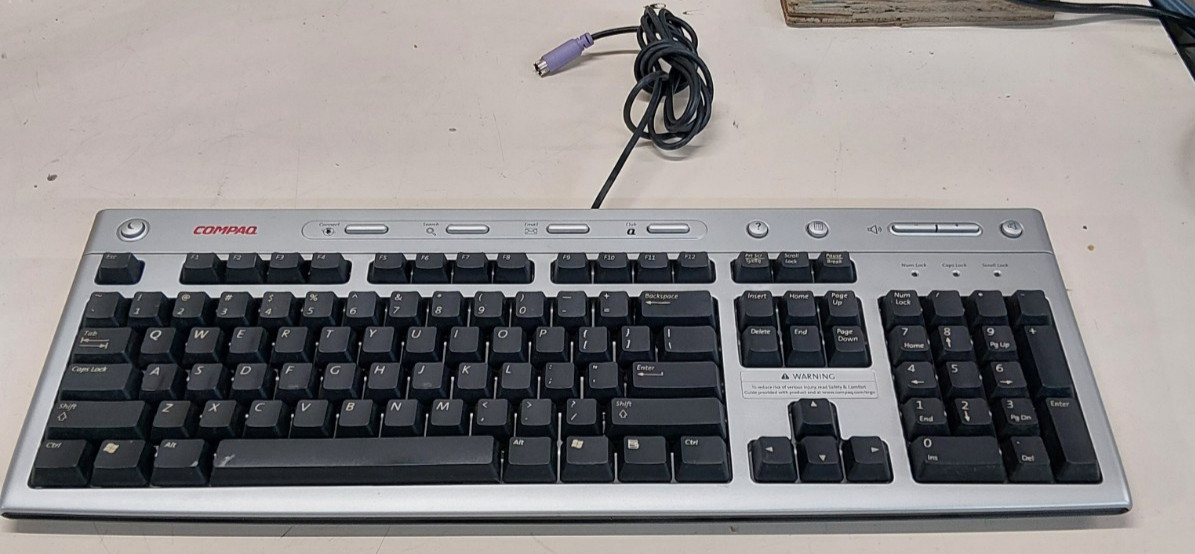 Vintage Compaq 5187-5023 PS/2 Multimedia Keyboard - Great condition - Tested