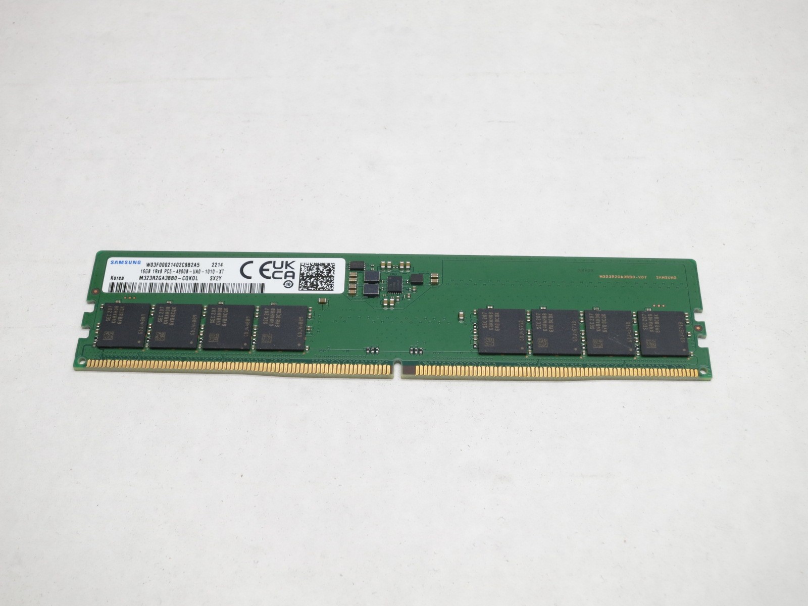 M323R2GA3BB0-CQK SAMSUNG 16GB DDR5 4800 UDIMM 1Rx8 PC5-38400 1.1V 288-PIN RAM