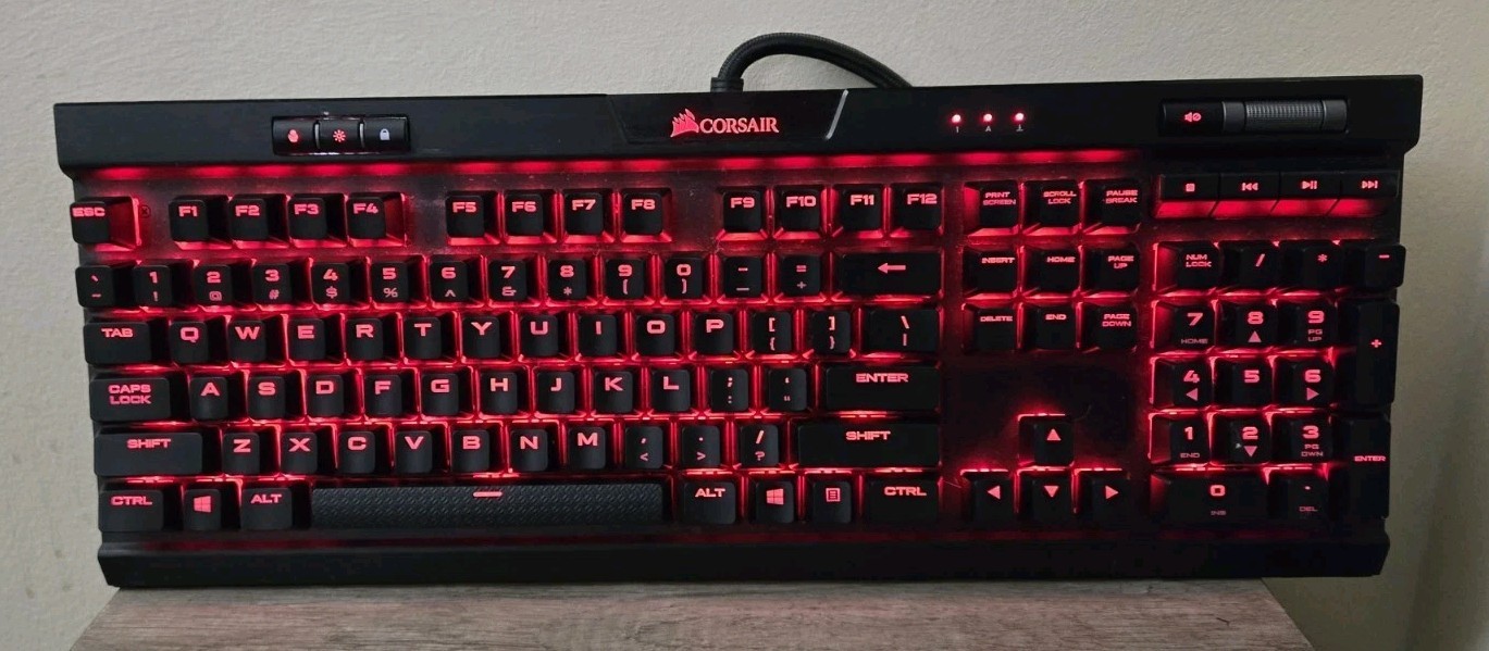 Corsair K70 RGB MK.2 Rapidfire Mechanical Gaming Keyboard Cherry MX Speed Black