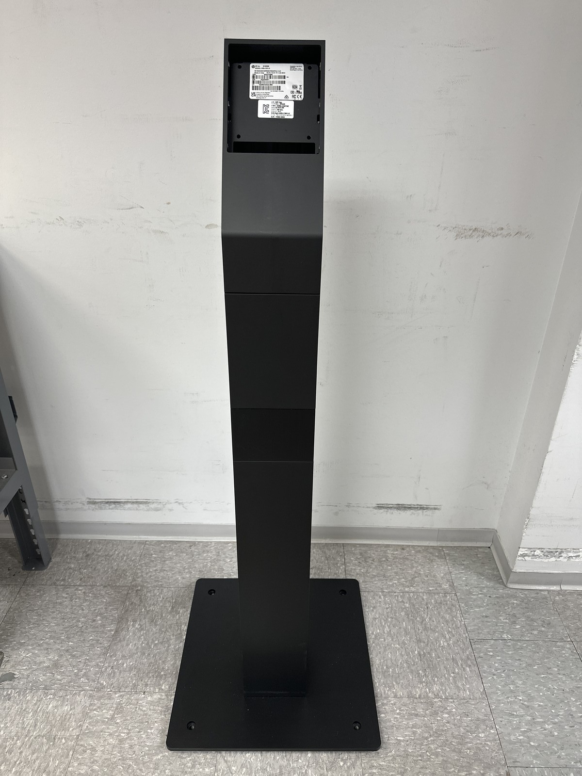 6P2E7AA HP Engage Express Pedestal 5 POS stand for self-service systems