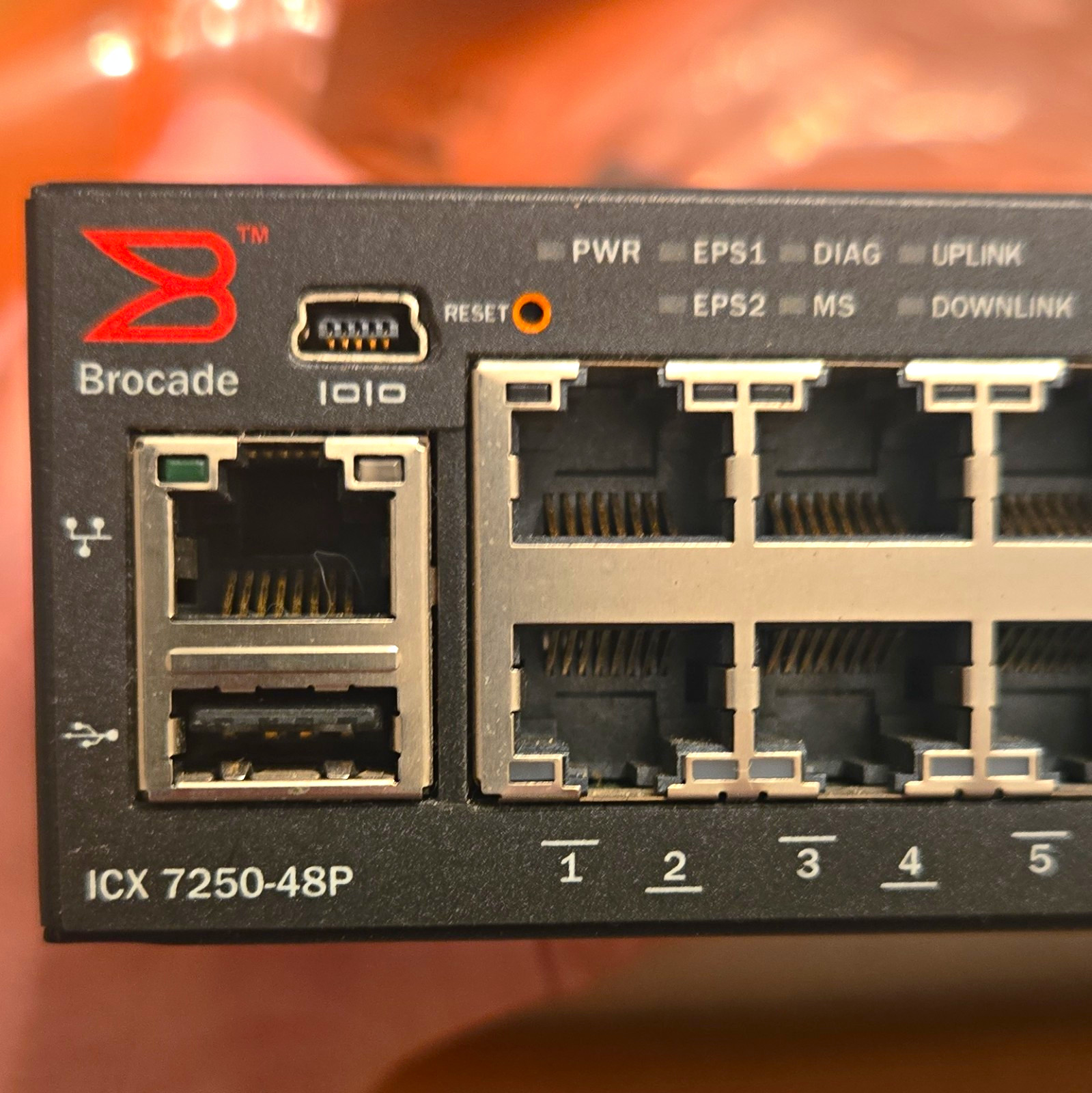 Brocade ICX7250-48P Fully Managed L3 48-Port Gigabit Rack Switch 1U SFP