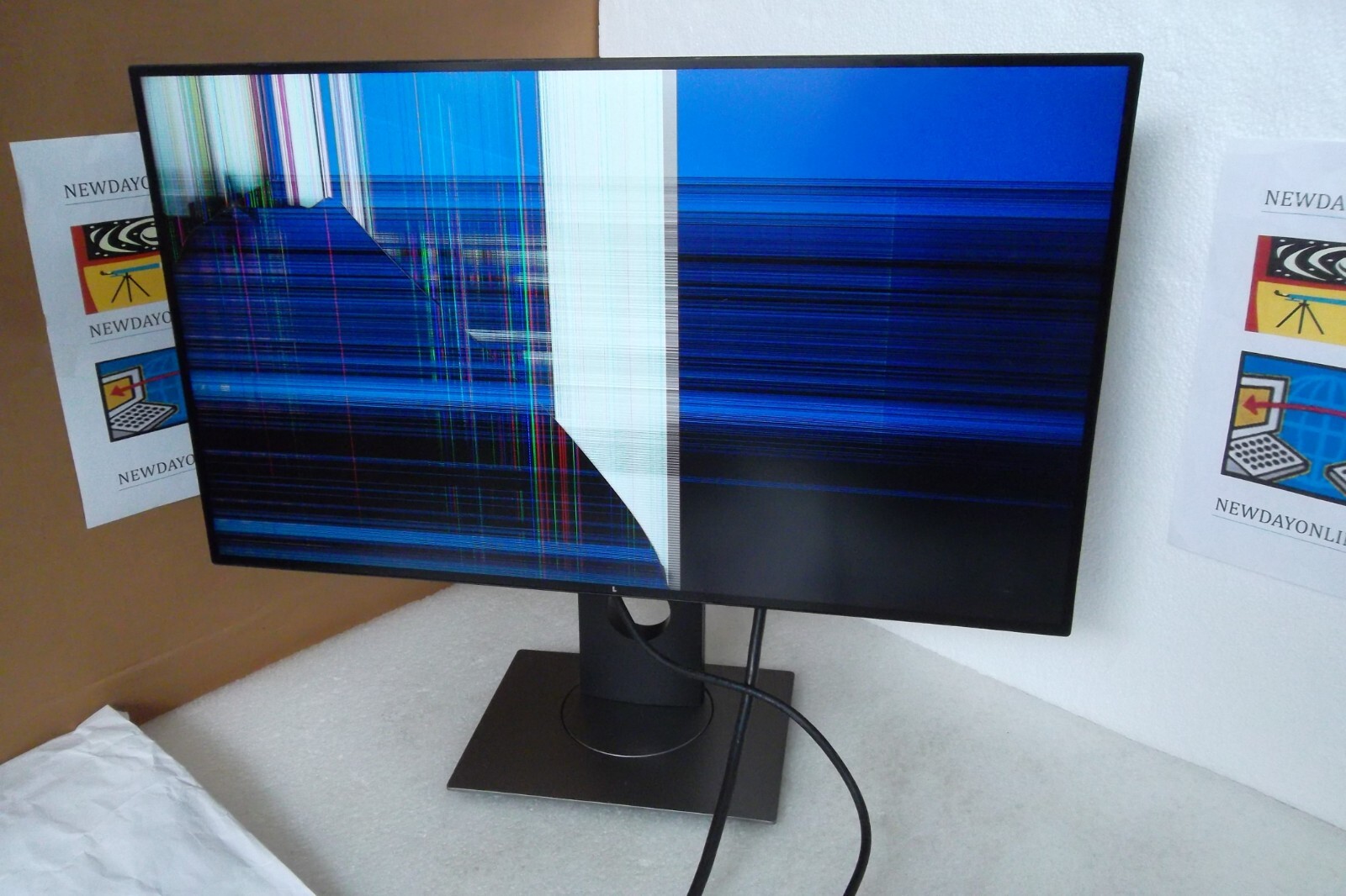 Dell U2717DA 27"Ultrasharp IPS LED Monitor 2560x1440 HDMI DP USB 3.0 Hub JP5D8