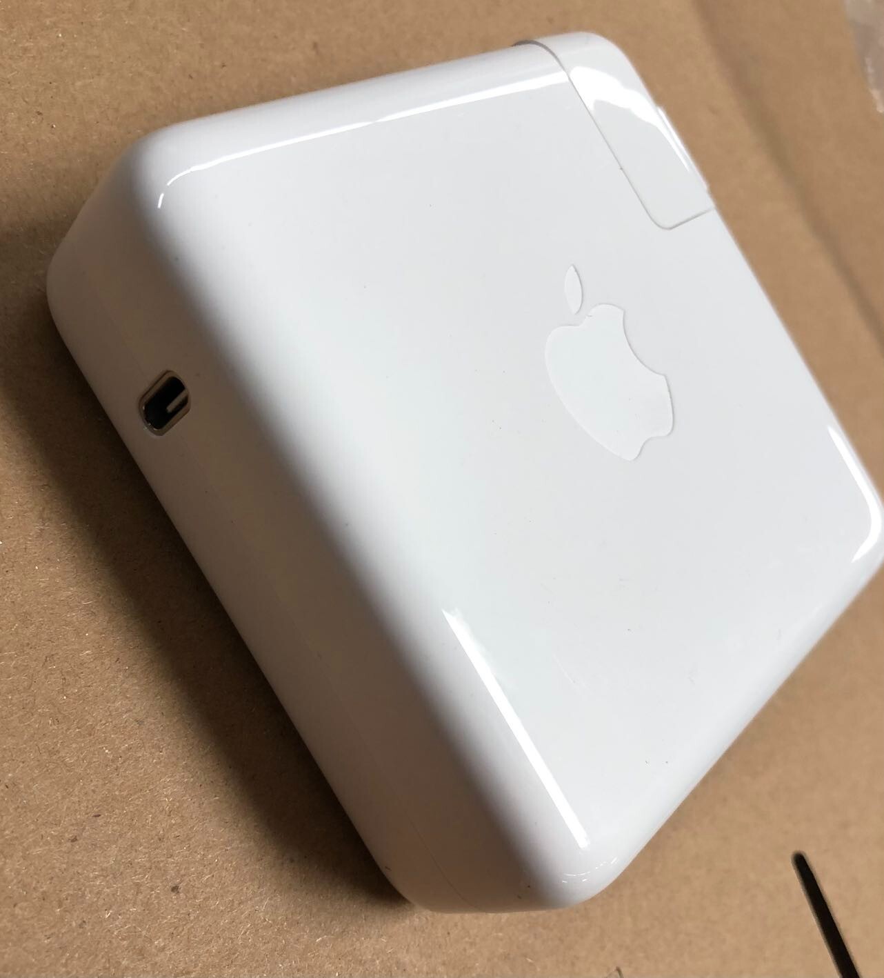 OEM NEW APPLE 15" 16" MacBook Pro w/ USB-C Port 87W Charger A1719