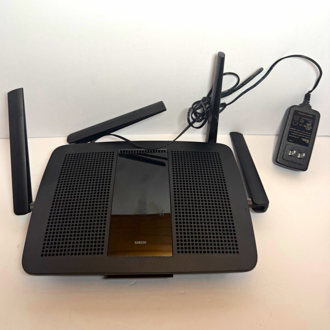 Linksys EA8100 V2 AC2600 Dual-Band WiFi Router, 4-Port Gigabit, USB