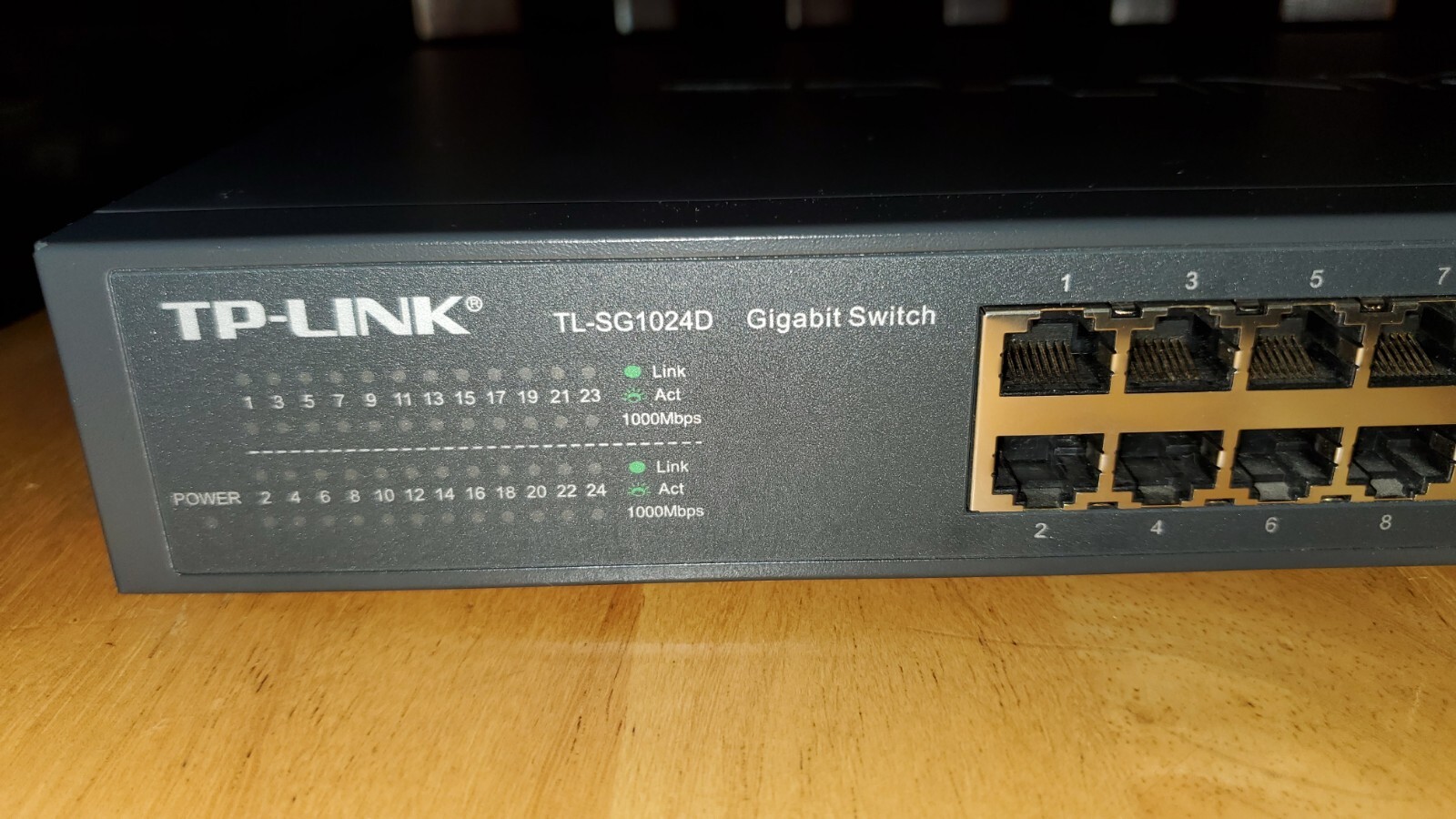 TP-Link TL-SG1024D 24-Port Unmanaged Gigabit Ethernet Switch