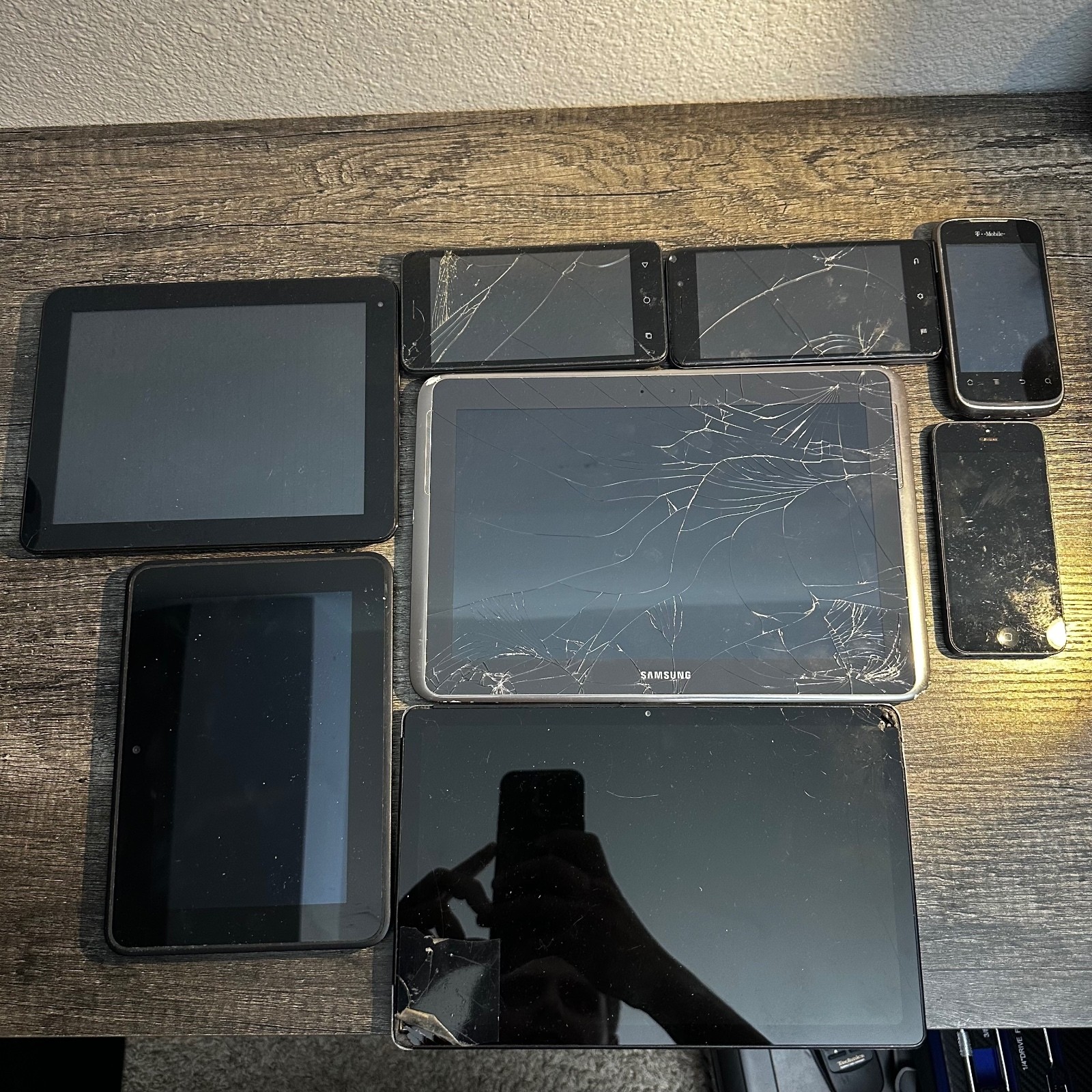 Lot of 8 Phones & Tablets Samsung iPhone Kindle Android Parts Repair