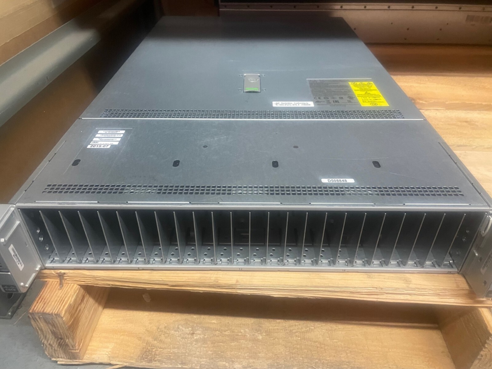 Cisco UCSC-C240-M4SX 24x SFF 2 x E5-2670V3 12G RAID MLOM . 2 X 1200W no rails