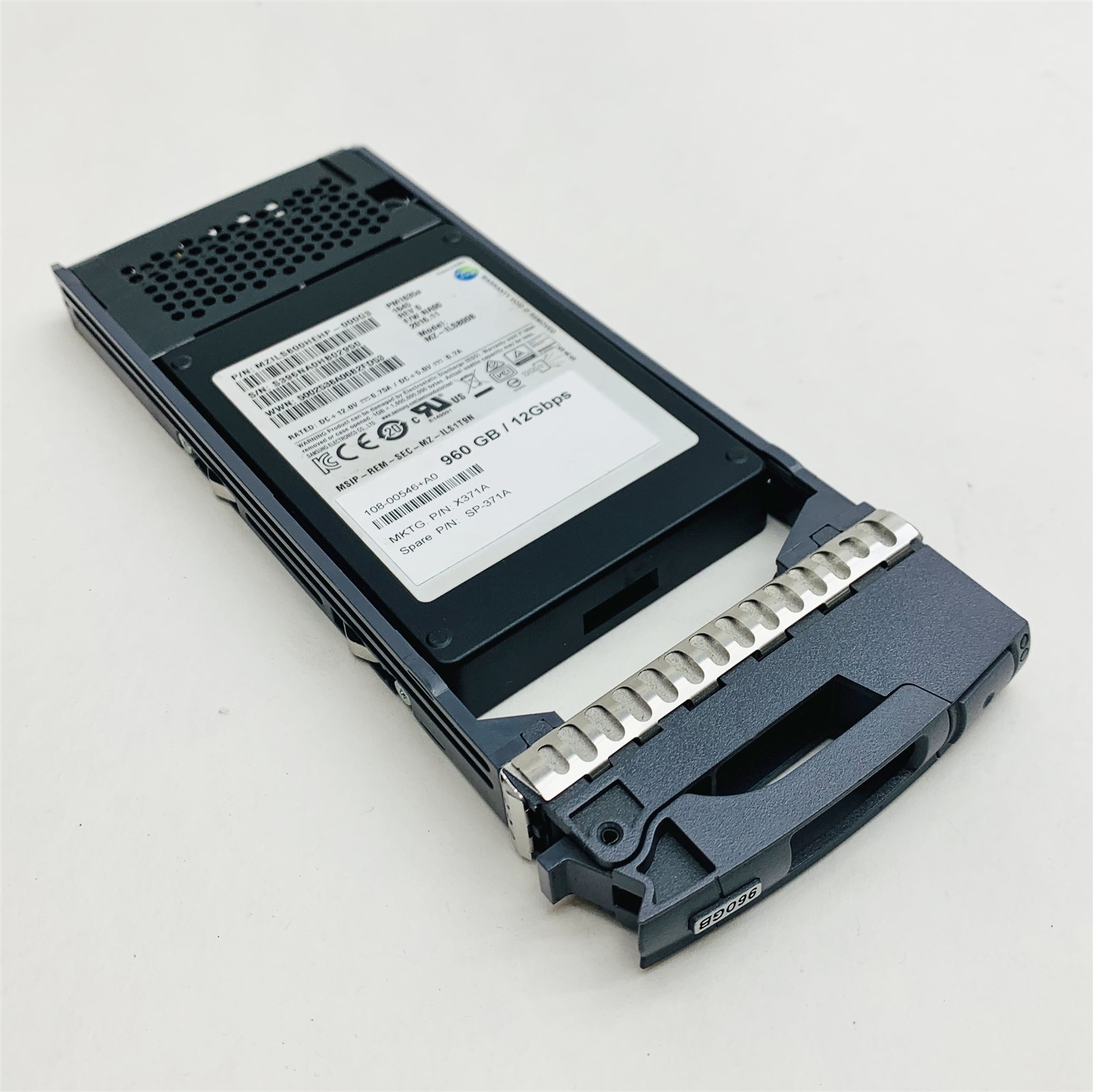 NetApp X371A 960GB 12G SAS 2.5" SSD 108-00546+A0 Samsung MZ-ILS800B w/ Caddy 99%