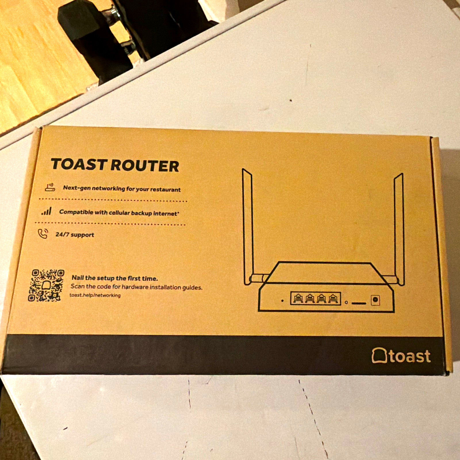 Toast Router PC61C4 Wireless/Wired Ethernet, Cellular Backup Compatible, RJ-45