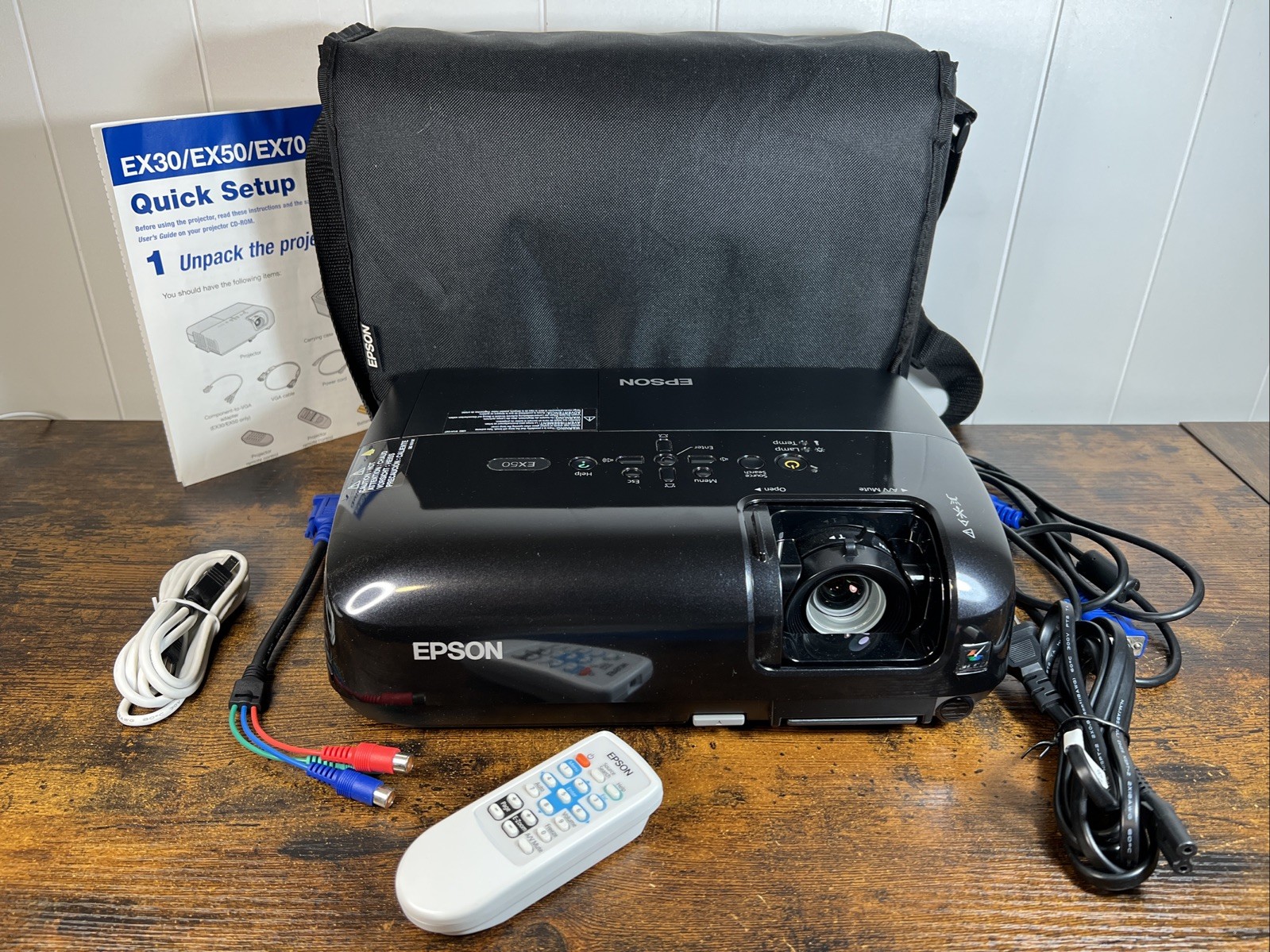 Epson H284A EX50 Digital 3LCD Projector Bag Remote Cords ⭐️ WORKING