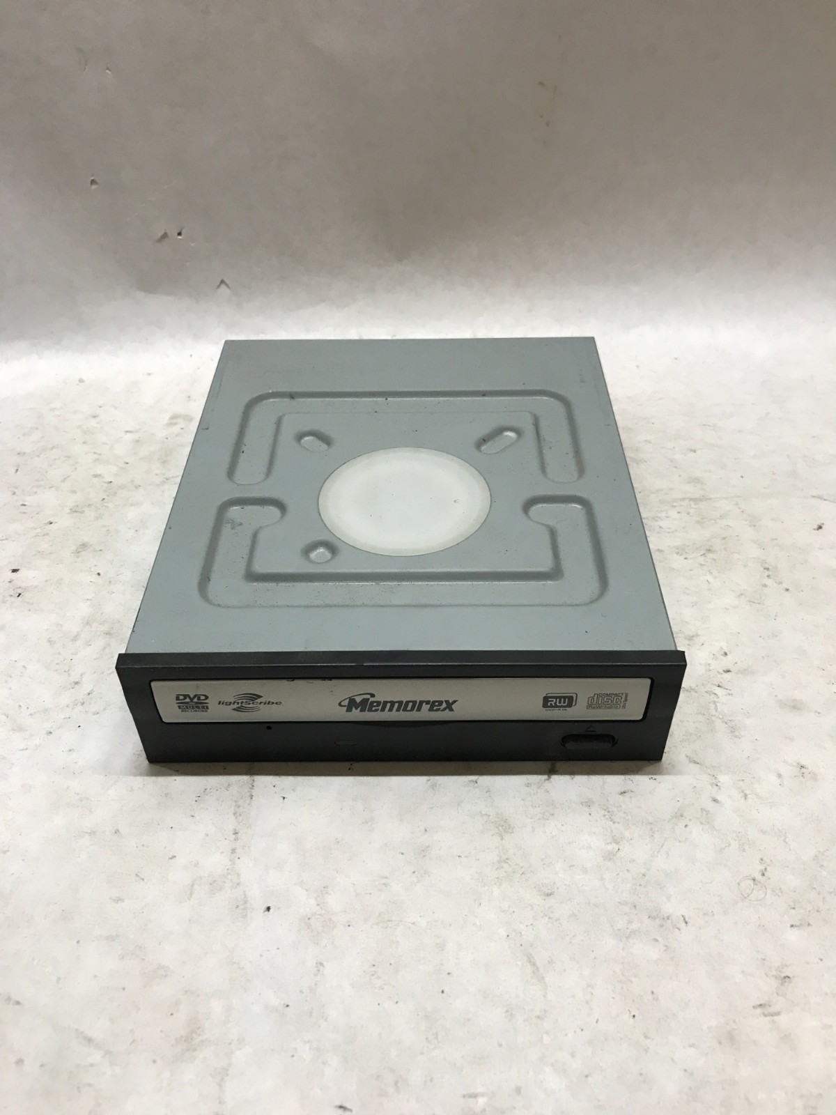 Memorex MRX-530L 20x Multi-Format Internal E-IDE DVD Recorder with LightScribe