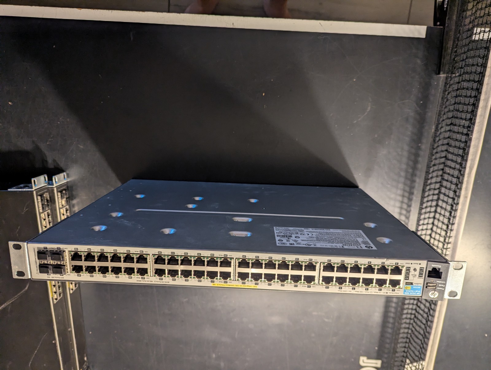 HP 2530-48G PoE+ 48-Port GbE 4xSFP Network Switch P/N: J9772A Tested