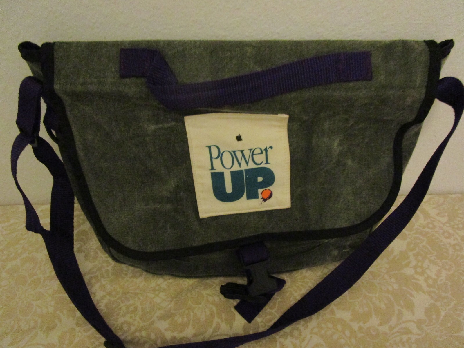 RARE Vintage  Apple Canvas  Bag w/ power up  Apple Logo