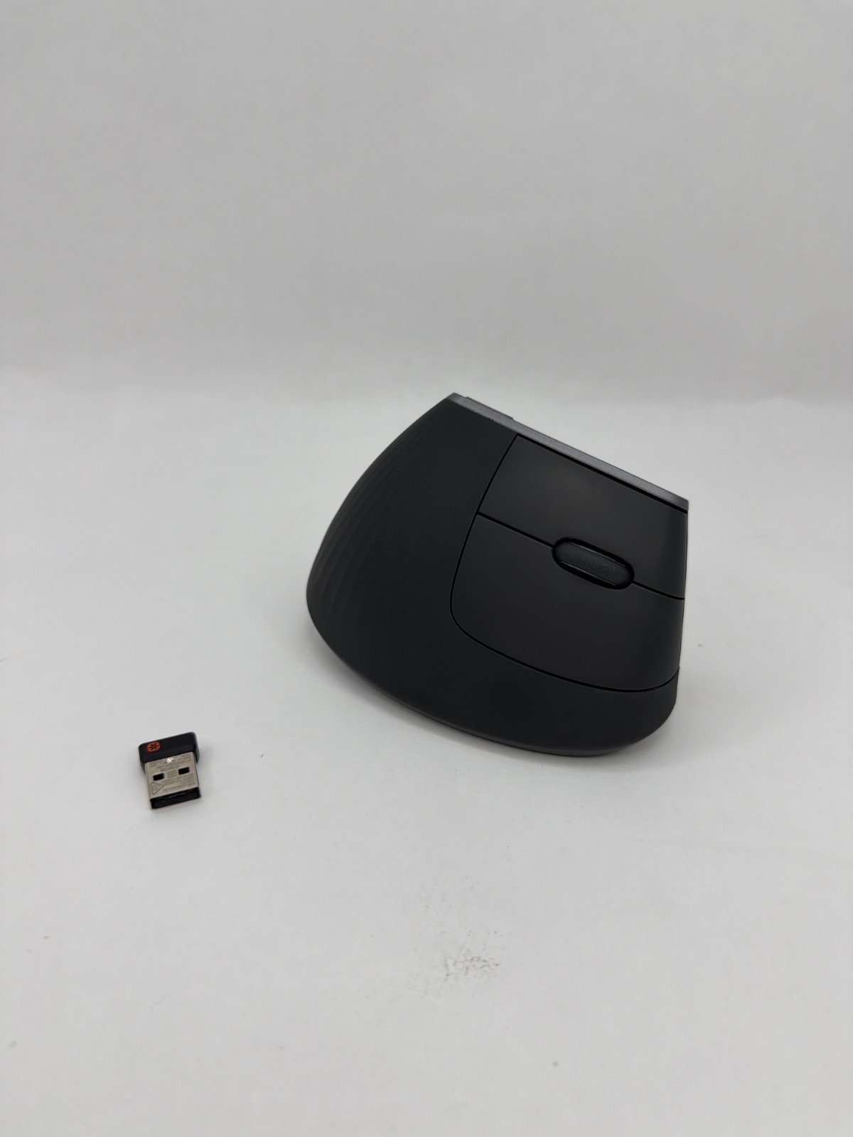 Logitech MX Vertical Advanced Bluetooth Ergonomic Mouse Graphite (READ)