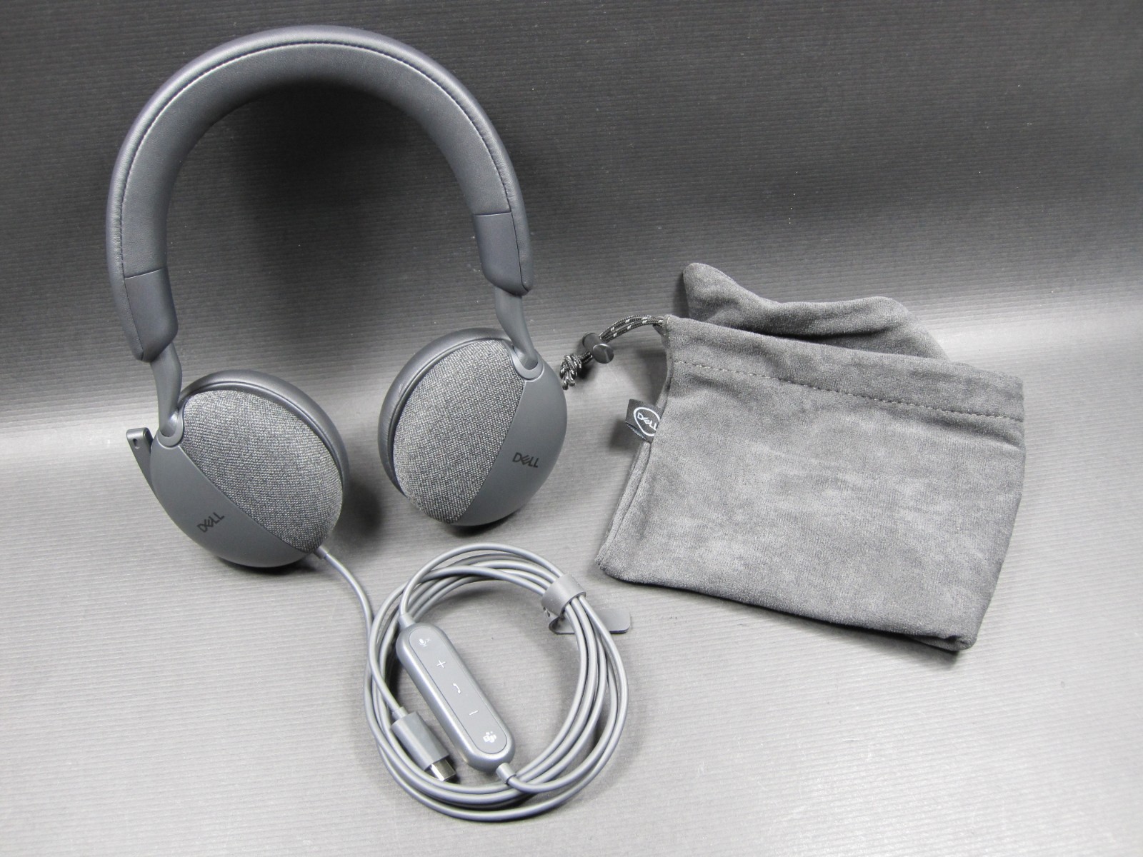 DELL WH5024 Headset Wired Head-band Calls/Music USB Type-C Black + Case
