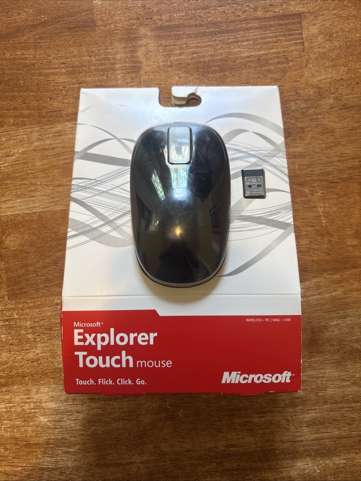 NEW Microsoft Explorer Touch Mouse Model 1490 USB Wireless Black 2011