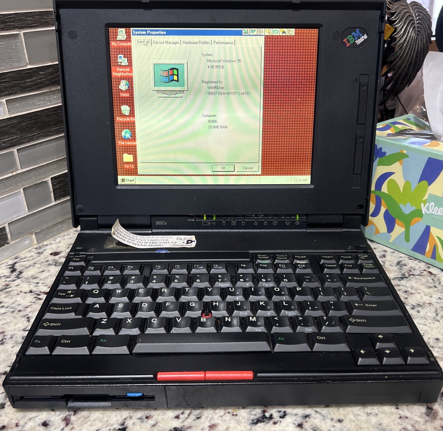 RARE IBM ThinkPad 360CS type 2620-20f 486 Win95 Laptop & Charger WORKING 