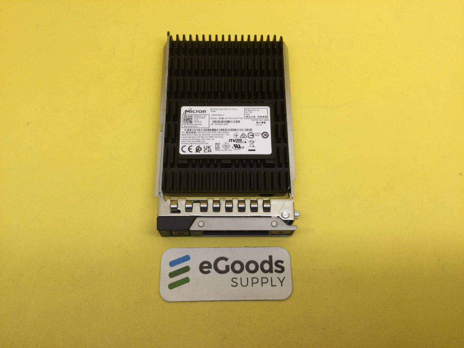 DPR0G DELL 30.72 TB PCIe 4.0 x4 NVMe 2.5in U.3 Internal SSD MTFDKCC30T7TGR