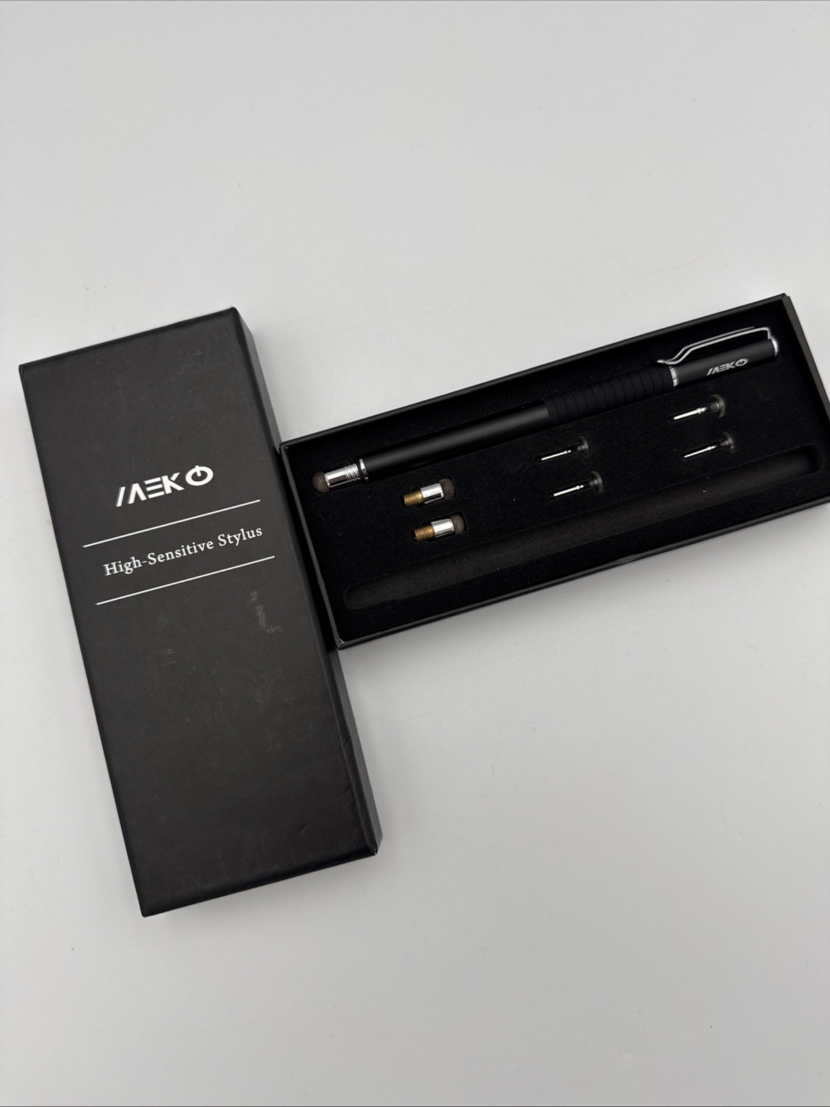 MEKO 2-in-1 Precision Disc Stylus Pen High-Sensitive Touchscreen w/ Tips