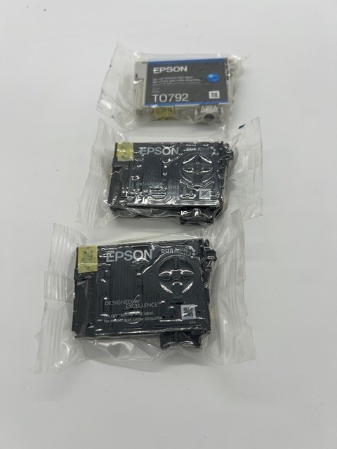 Epson T200XL-BCS 200 Black and 2 Color Ink Cartridges (no magenta)