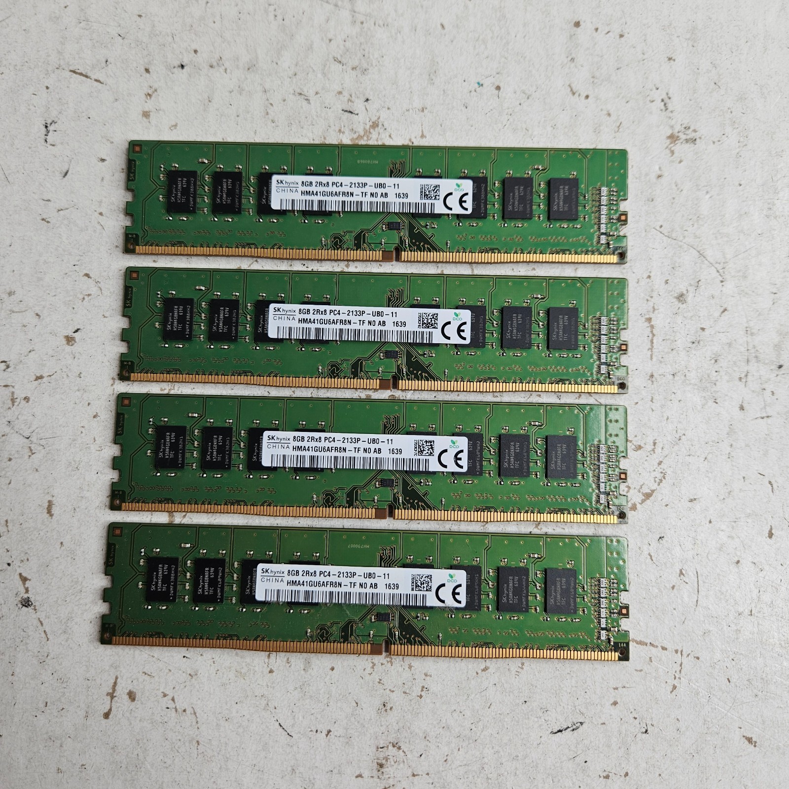 SK hynix 32GB (4x8GB) DDR4-2133 PC4-2133P UDIMM 2Rx8 Desktop RAM HMA41GU6AFR8N