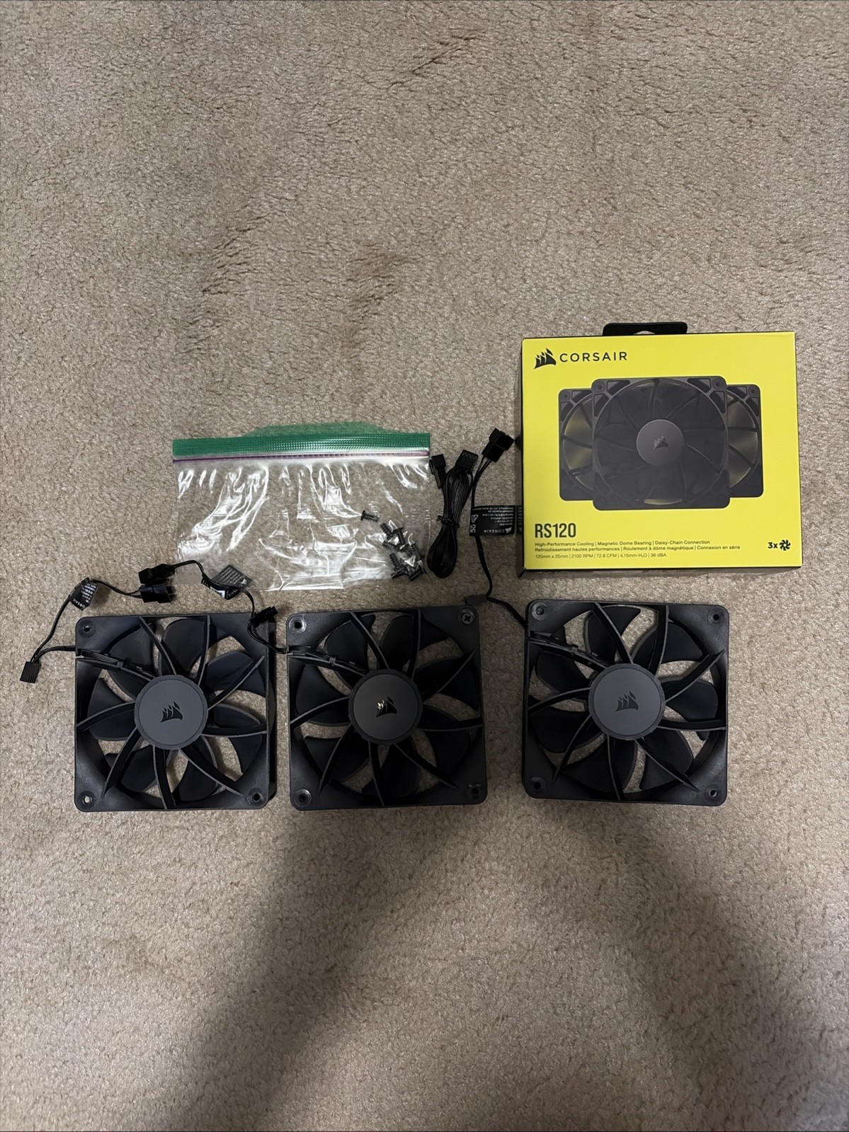 CORSAIR RS120 PWM 120mm Fans Triple Pack - Simplified Control - Daisy-Chain 4-Pi