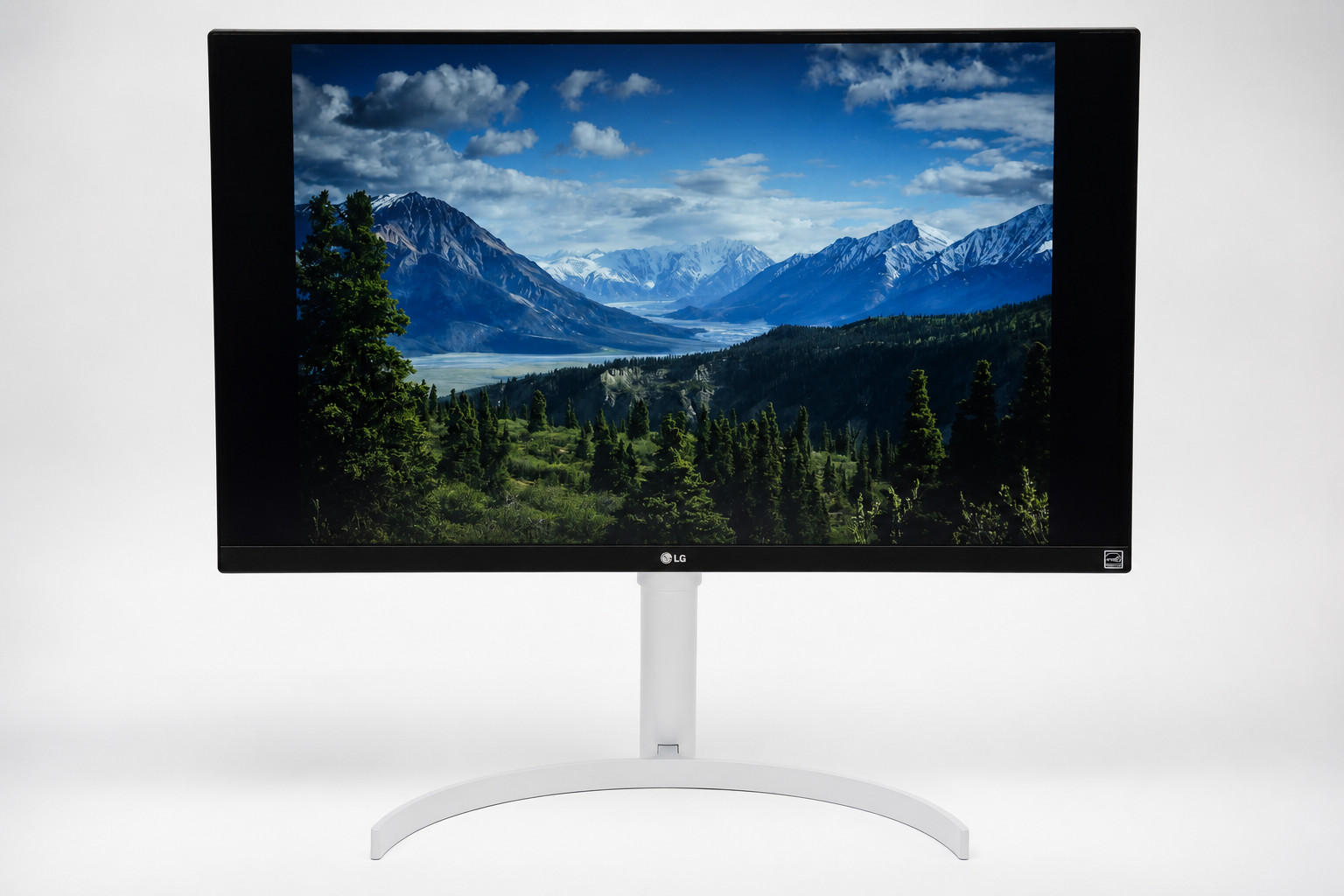 LG 27BL85U-W 27in 4K UHD Nano IPS Monitor USB-C HDMI DisplayPort USB Hub White