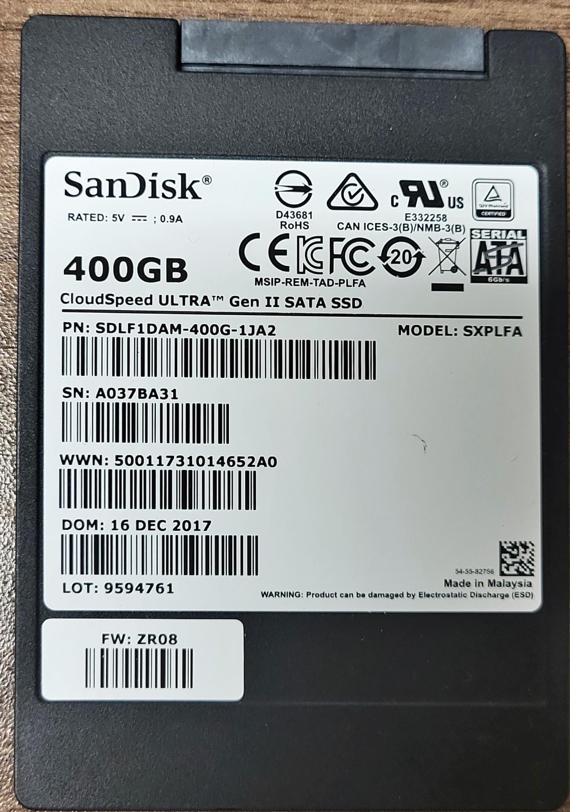 Scandisk 400 GB SSD