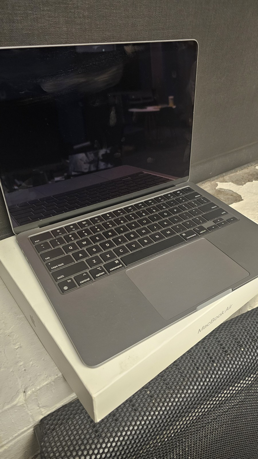 2022 Apple MacBook Air M2 chip: 13.6-inch, 8GB RAM, 256GB SSD, Midnight