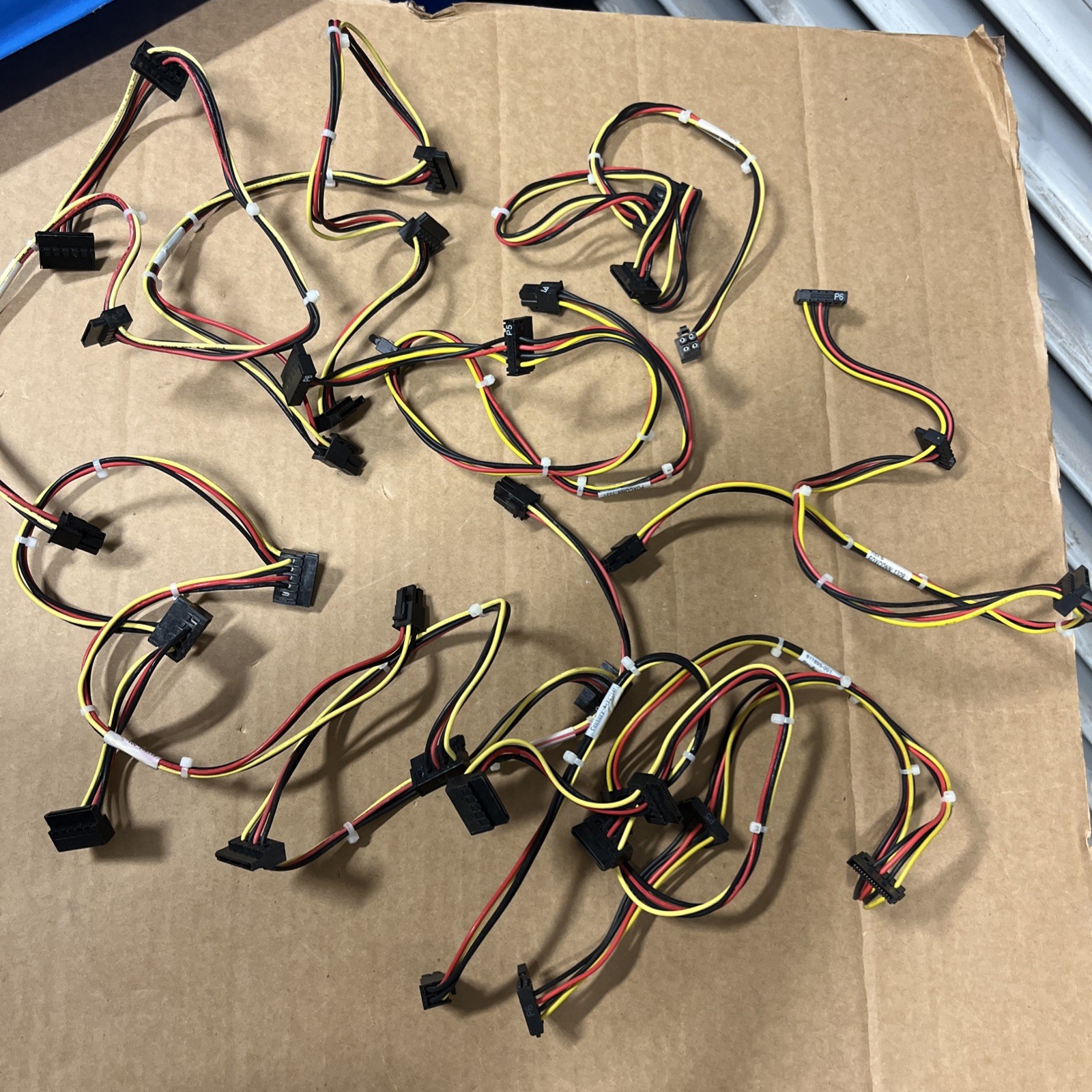 9-PACK of HP 8300 8200 6300 4-Pin to 3x SATA HDD Power Cable 611895-001 577494-0
