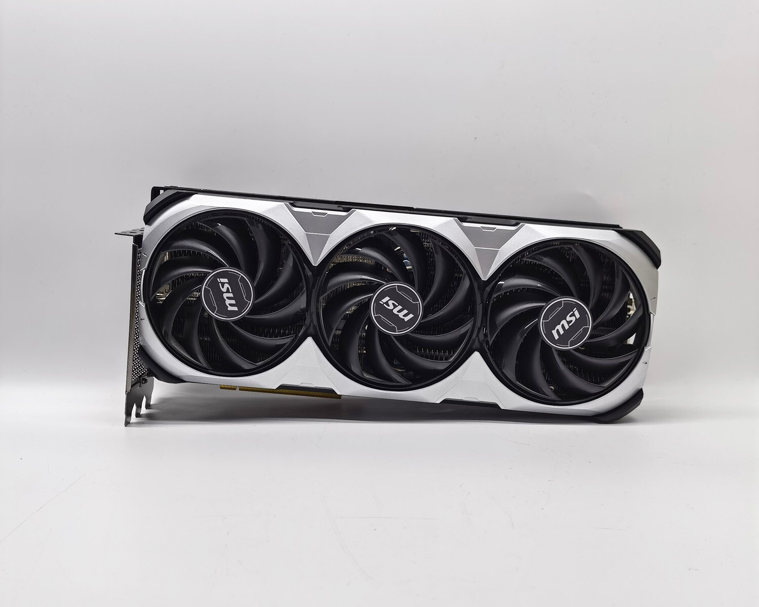 *Clearance* (FOR PARTS) MSI RTX 4090 Ventus GPU (No Core & VRAM) **AS IS**