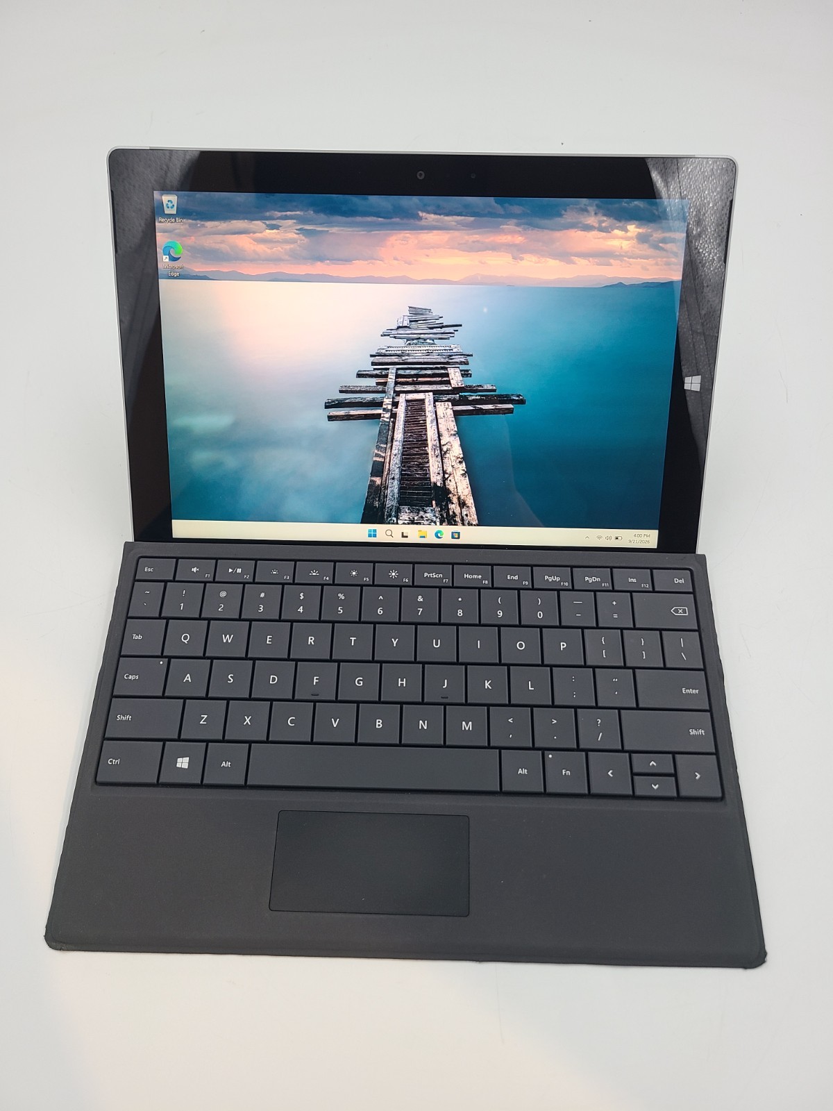 Microsoft Surface 3 *1645* X7-Z8700 1.60GHz 4GB Ram 64GB SSD Win 11 Pro