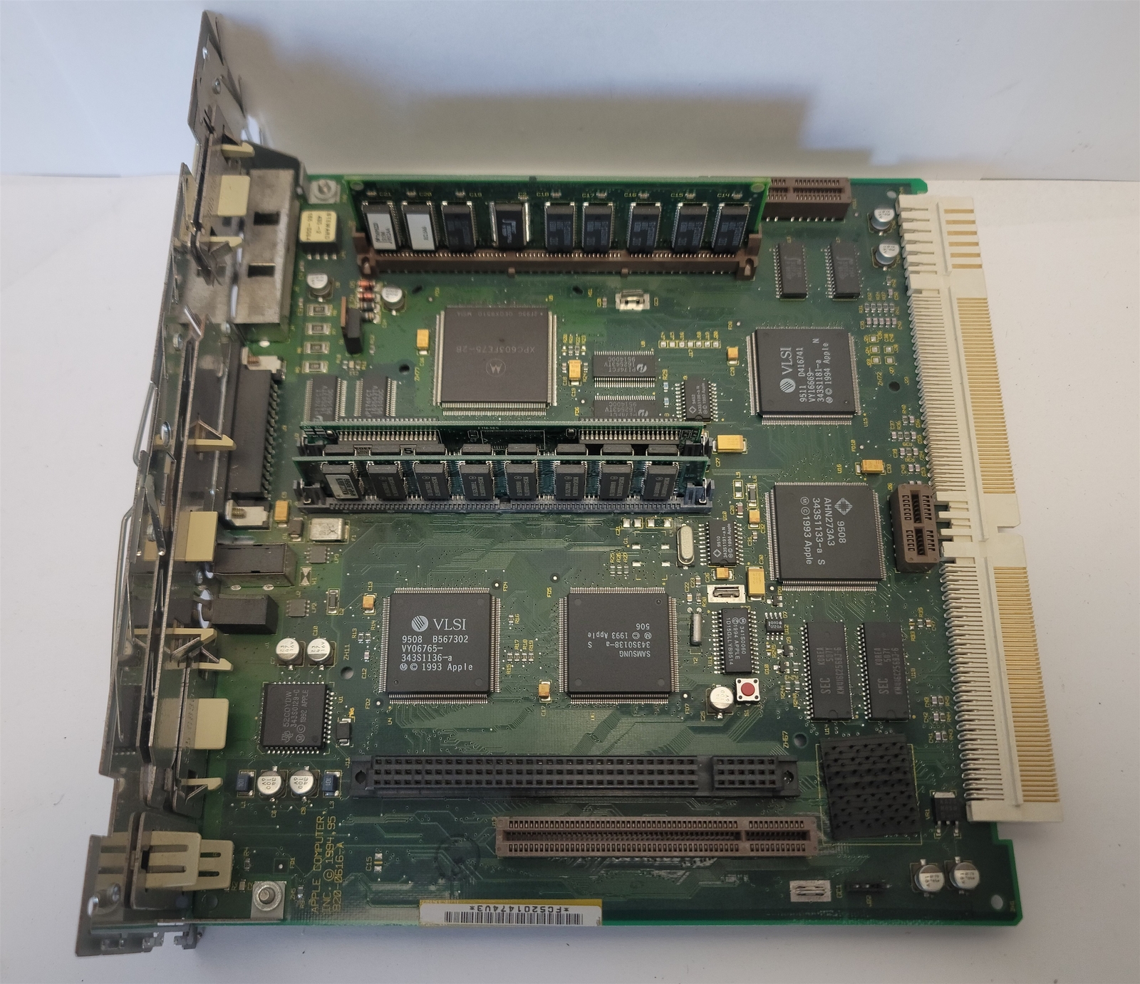 Apple 820-0616-A Motherboard w/ Cache , RAM & VRAM - For Parts