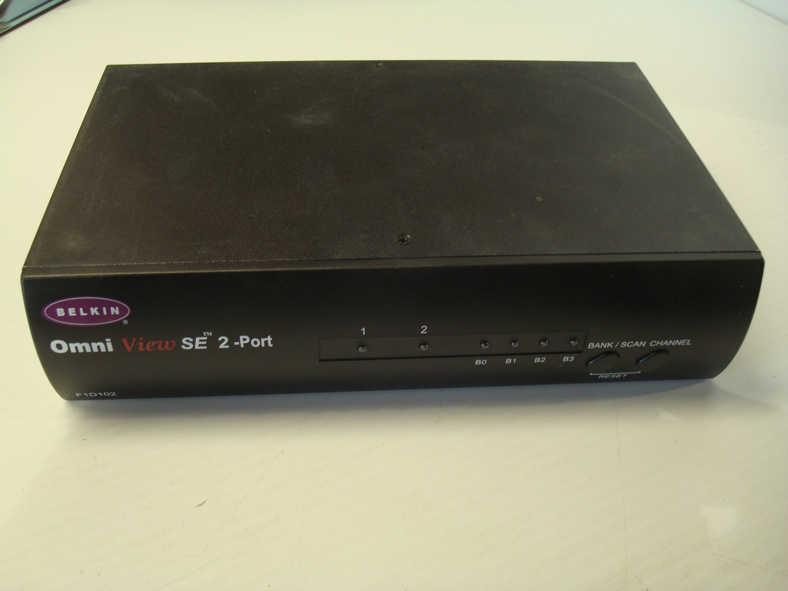 Belkin OmniView SE F1D102 2-Port External KVM switch PS/2 stackable Excl PSU