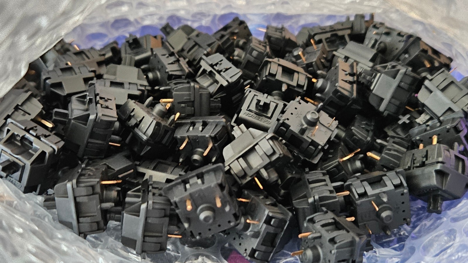 92x Gateron KS-3 Black linear switches 5 pin