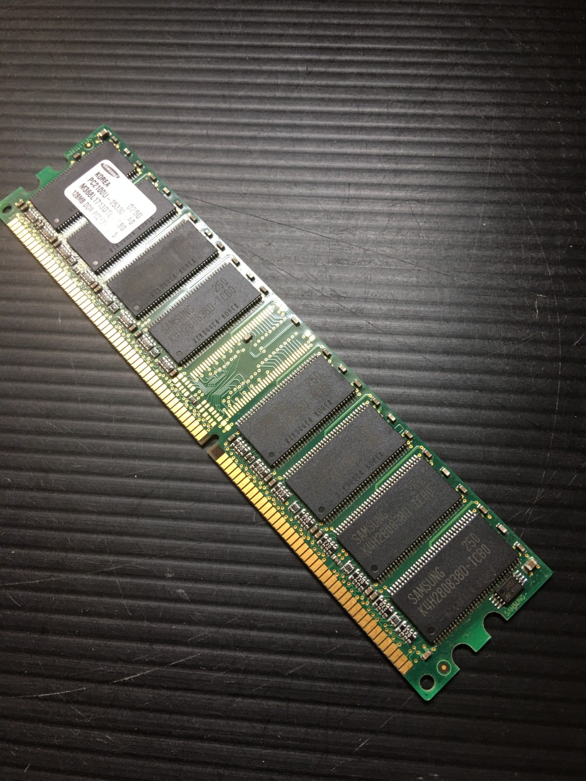 Samsung PC2100U-25330-A0 128MB DDR PC2100 CL2.5 PC Memory