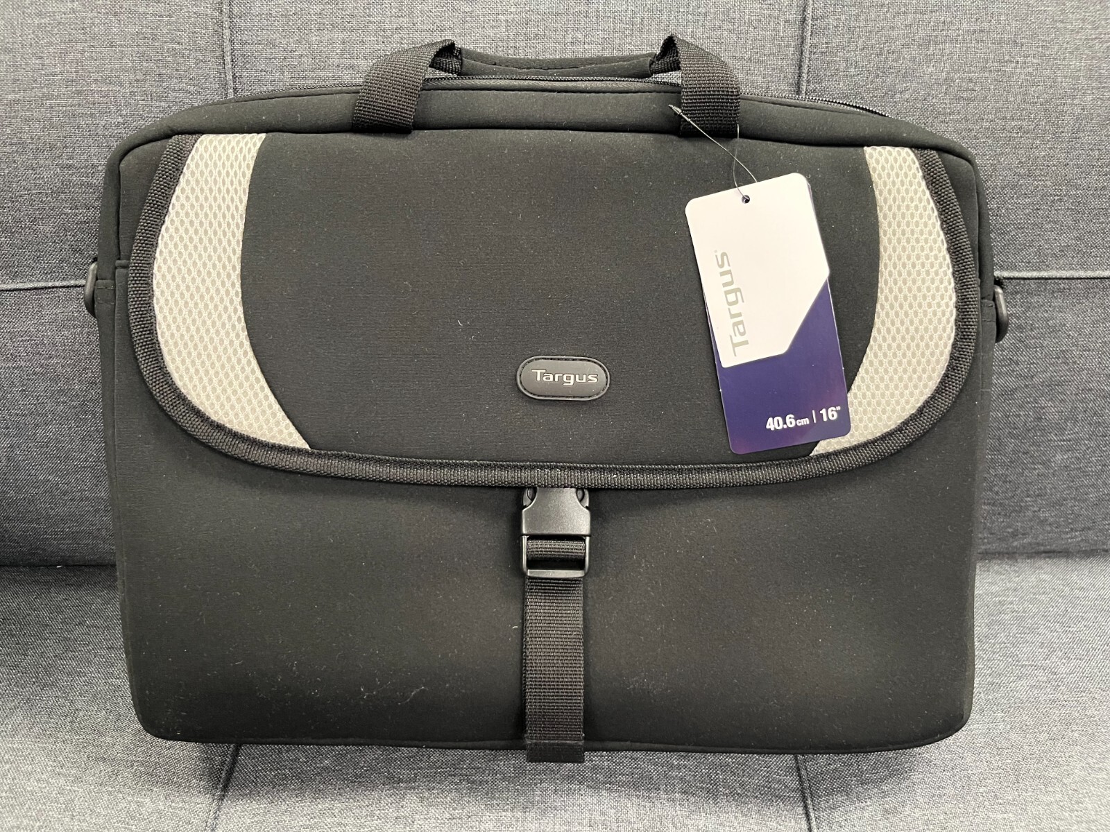 Targus Sport 16" Laptop Sleeve #CVR200-90 Neoprene Black Brand-New