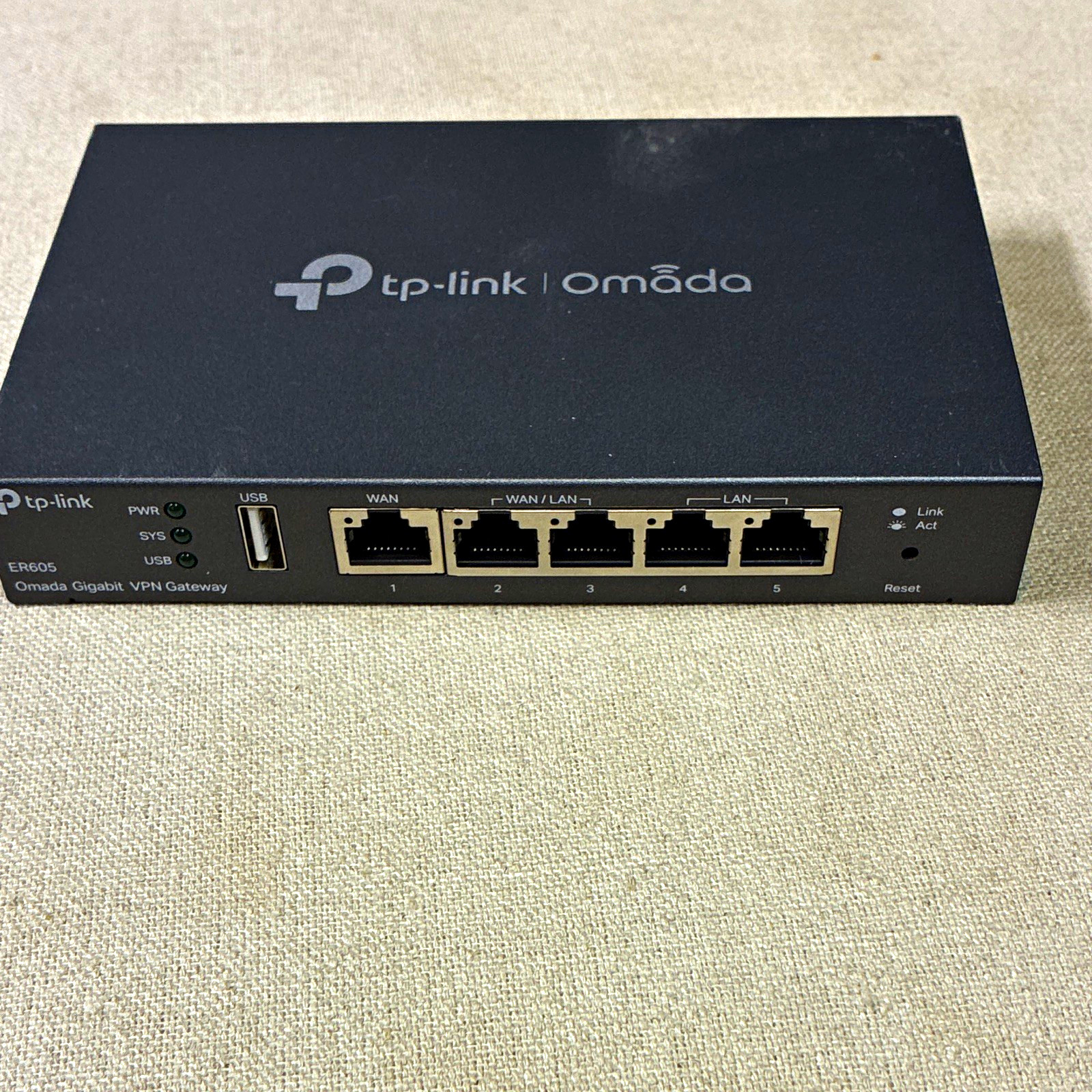 TP-LINK Omada ER605 V2 Gigabit Wired VPN Router
