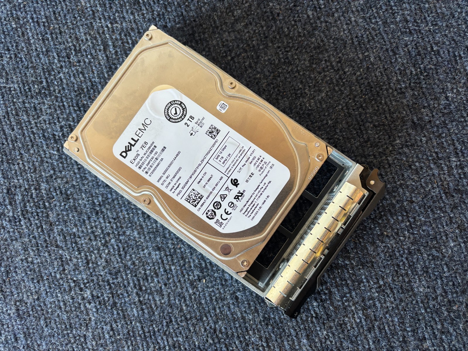 Dell EMC Seagate Exos 7E8 2TB SAS 7200RPM 6Gb/s 3.5" Enterprise HDD