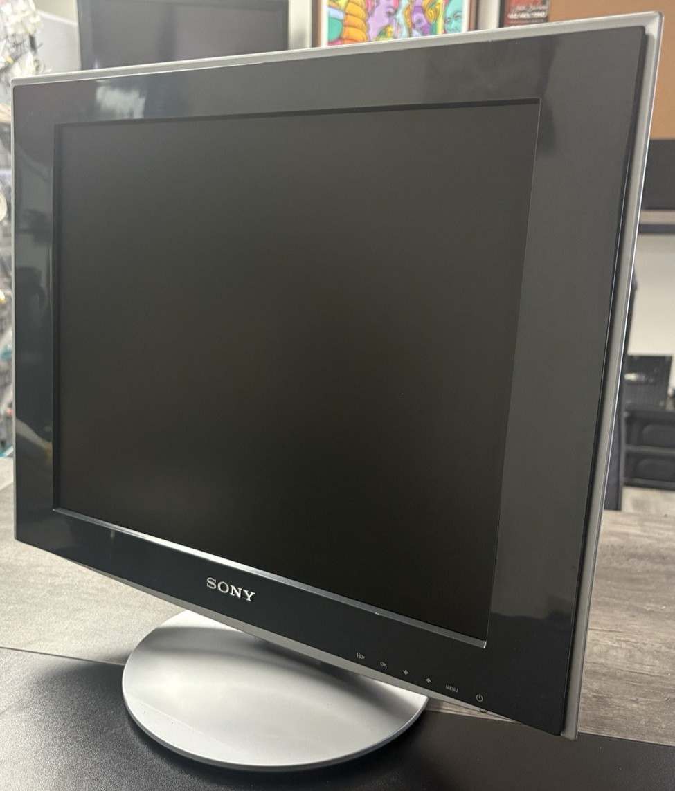 SONY SDM-HS73 TFT LCD 23" Monitor LOCAL PICKUP ONLY