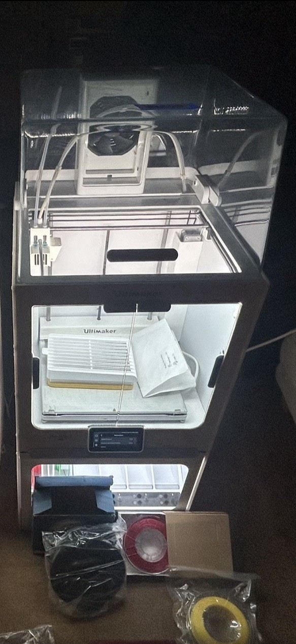 UltiMaker S5-3 Pro Bundle 3D Printer + Air Manager + Material Station + Filament