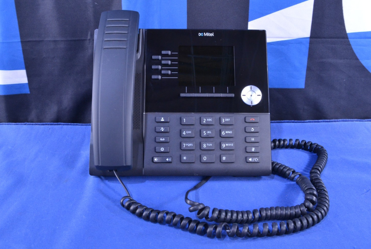 Lot of 14 Mitel MiVoice 6920 IP Phone (J092401)
