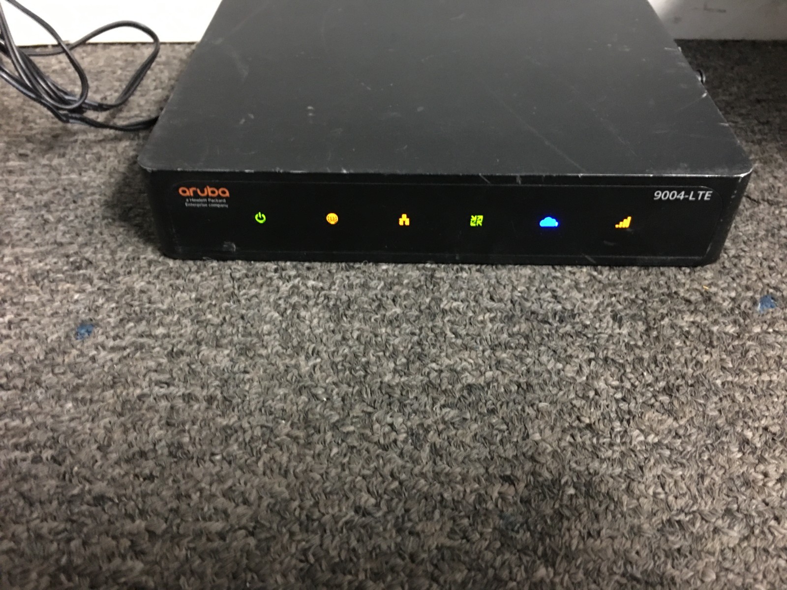 Aruba 9004-US ARCN9004LTE Gateway w/Power Cord - Powers On-