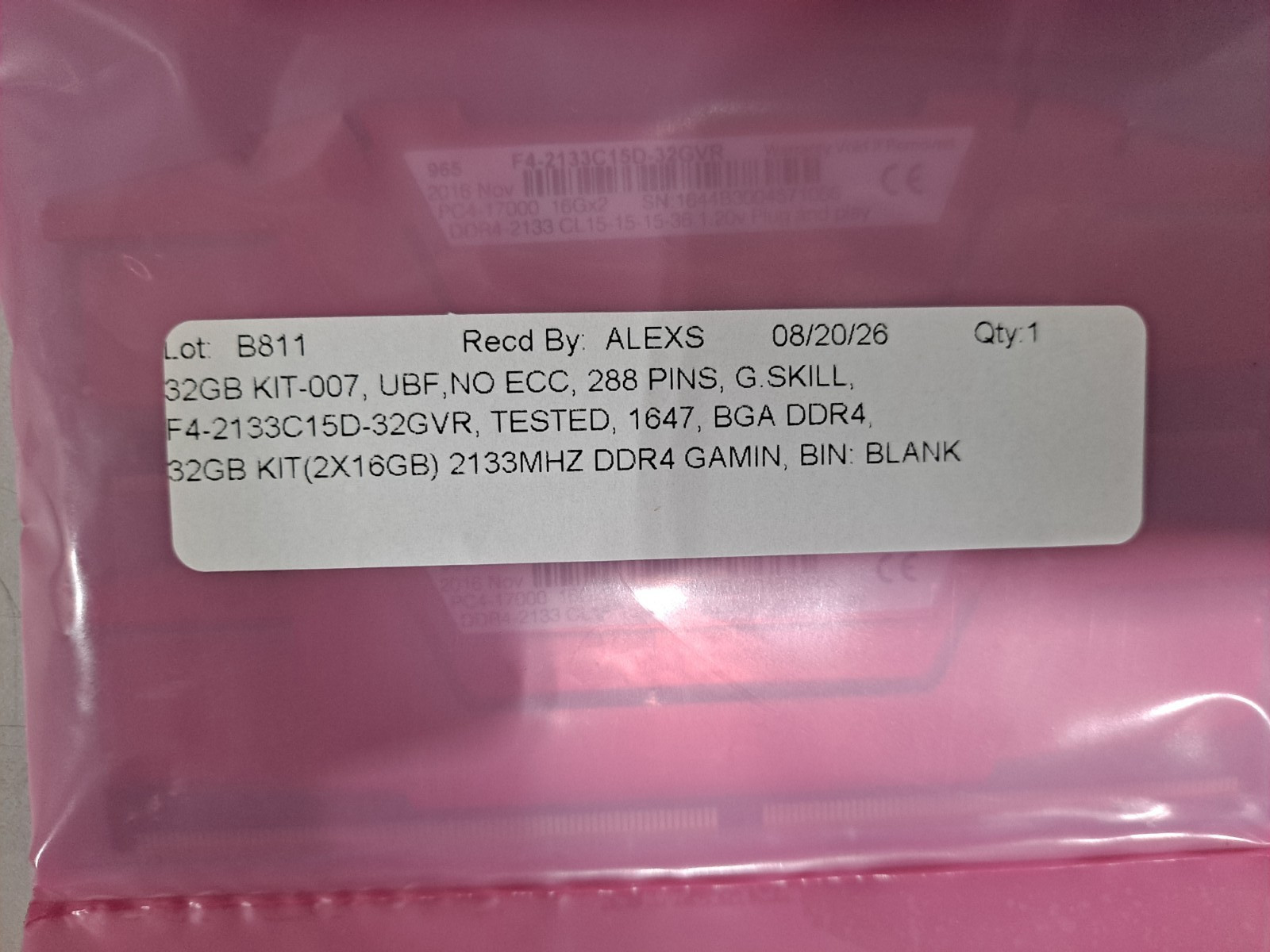 G.Skill RipJaws V rot 32 GB (2x16GB) F4-2133C15D-32GVR DDR4-2133 RAM TESTED