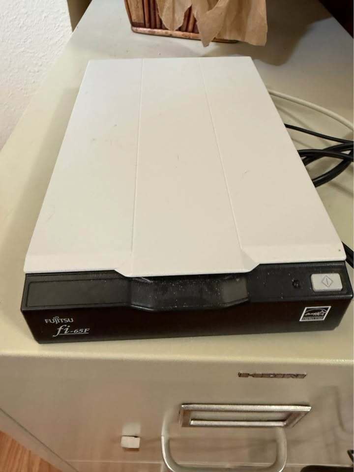 Fujitsu fi-65f flatbed scanner