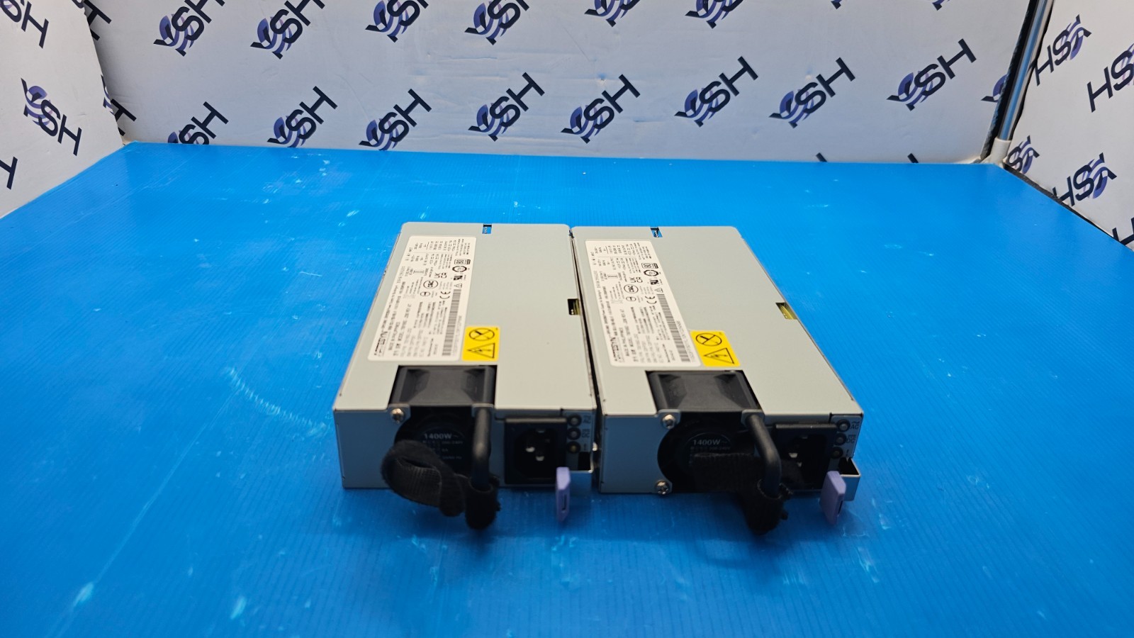 IBM Artesyn Power Supply  7001692-J200 1400W for Power8 System 03FP302 Lot of 2