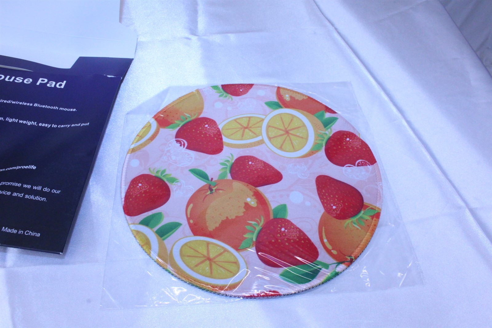 Round Mouse Pad Anti-Skid Base 8 1/2" Multi-Color Fruit Design