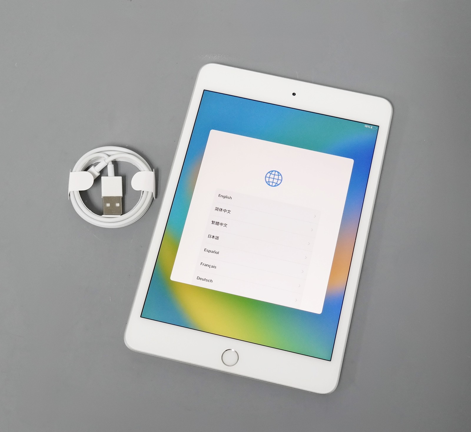 Apple iPad Mini (5th Generation) 64GB, Wi-Fi, 7.9in MUQX2LL/A - Silver